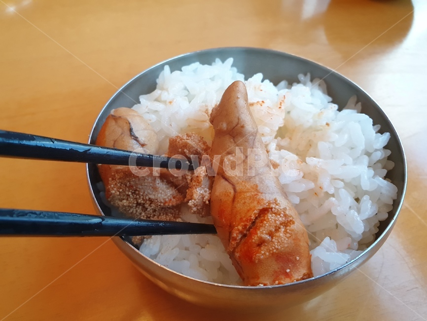 알탕,생선알,명란젓,명태알,식사,요리,메뉴,맛집,맛있는,맛있다,젓가락,공기밥,흰쌀,쌀밥,음식,반찬,한국요리,food,해물,수산물