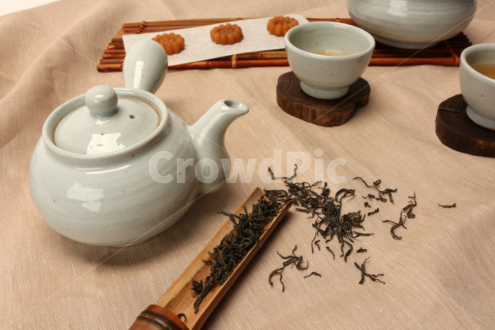 tea,다과,약과,찻잔,한국,차,다도,한국적인,찻잎,예절,다식,한국전통,한국문화,korean traditional,korean culture,음료수,drink,beverage