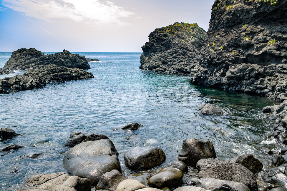 제주도,바다,해변,바닷가,돌,바위,자연,풍경,nature,landscape,한국자연풍경,한국자연경관,korea nature landscape,제주도,jeju,jeju island,promontory,곶,ocean,대양,sea,outdoors,옥외,water,물