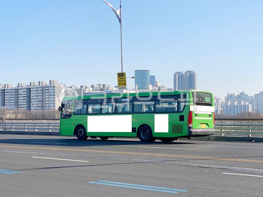 버스,버스광고,목업,목업이미지,광고,광고판,차량광고,시내버스광고,부착광고,옥외광고,판넬,비즈니스,상업광고판,도시배경,사인보드,상업광고,커머셜,비어있는,프레임,광고디자인,빈공간,배경,바탕,백그라운드,사각형광고판,차량,교통수단,bus,busadvertisement,mockup,mockupimage,billboard,vehicleadvertisement,citybusadvertisement,advertisement,outdooradvertisement,panel,business,commercialbillboard,citybackground,signboard,commercialadvertisement,commercial,free,frame,advertisingdesign,emptyspace,background