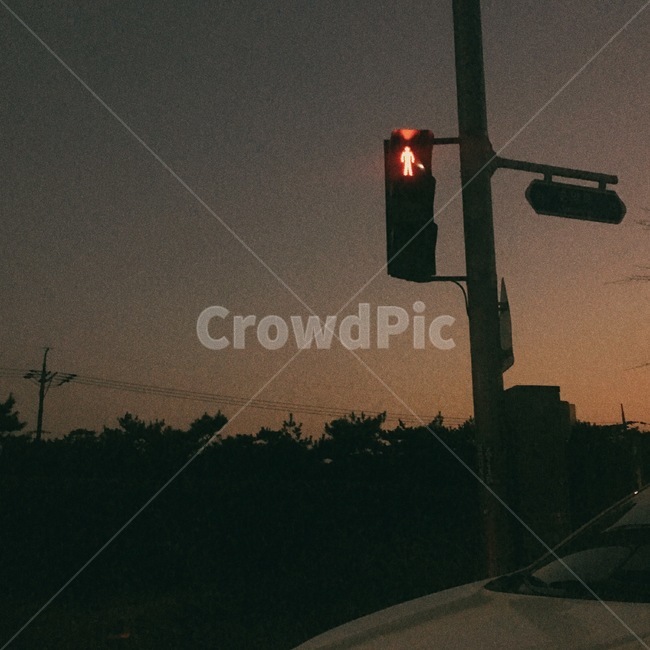 신호등,노을,저녁,빨간불,감성,교통,교통수단,traffic,transportation