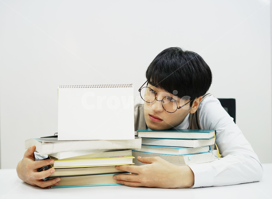 수능,교육,학생,교복,시험,강의,수업,고등학생,고3,남고생,남자고등학생,남고,수능시험,기말고사,중간고사,모의고사,exam,quiz,test,학업,공부,남자,남학생,사람,인물,인간,human,person,얼굴표정,facialexpression,face,남성,man,male,학교,education,learning,study,schoo,사람,인물,인간,human,person,얼굴표정,facial expression,face,남성,남자,man,male,감정표현,기분,feeling,emotion,교육,학교,공부,education,learning,study,school