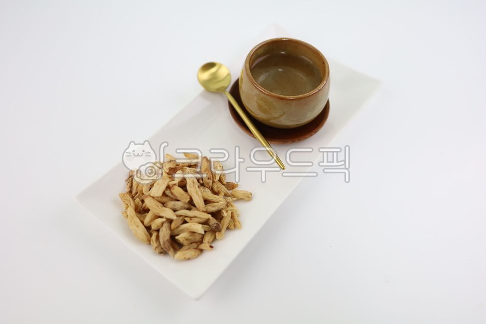 맥문동,건조맥문동,약재,약초,한약재,한방재료,한약재료