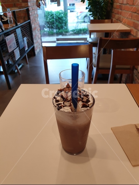 아이스초콜렛,이디야,커피숍,생크림초코,드링크,커피,카페,coffee,cafe