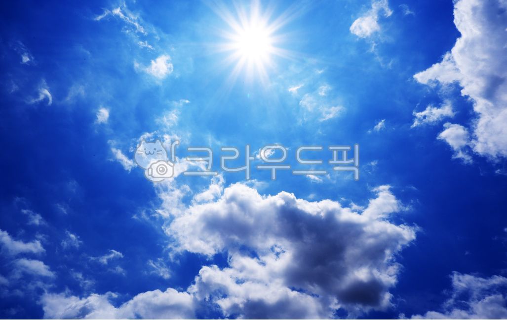 sky,blue sky,summersky,bluesky,summer sky,sun,summer,shine,cloud,sunny,Sunny