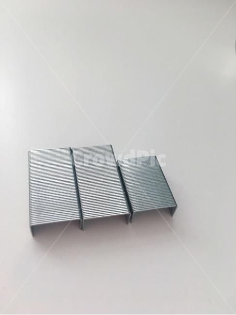 스테이플러,stapler,문구,stationary,금속,metal,staple,정렬,연출,구성,여백,공간
