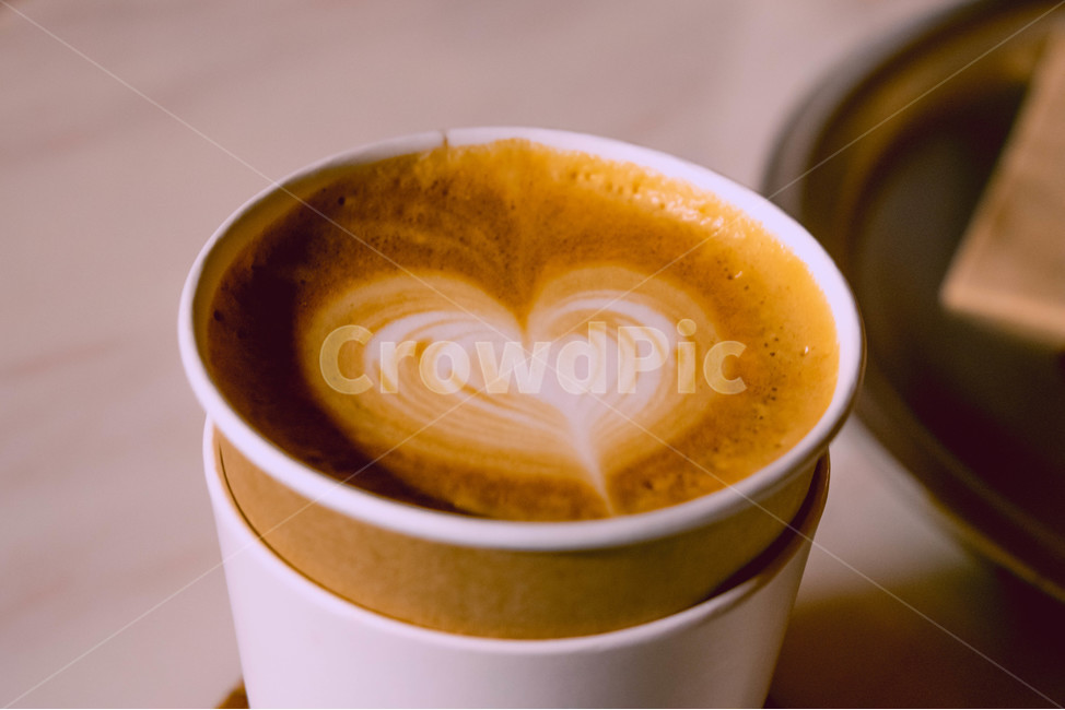 커피,라떼,라떼아트,카페,감성,하트,실내,커피,카페,coffee,cafe,감성,sensible,feeling