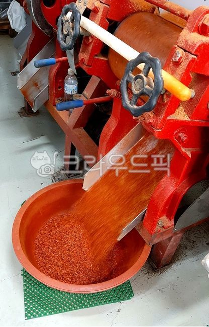 방앗간, 고추가루, 기계, 고무다라이, 고추빻기, 사진,이미지,일러스트,캘리그라피 - 연두빛사랑찾아작가
