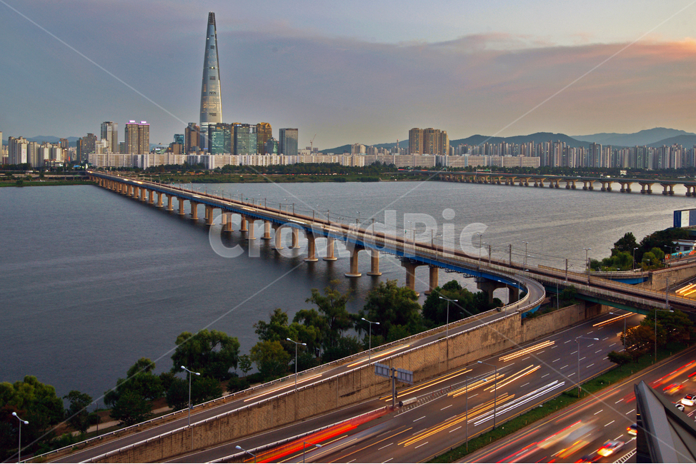 한강,잠실철교,잠실,한강다리,강변북로,롯데월트타워,도로,도시,풍경,city,landscape,한국도시풍경,한국도시경관,korea cityscape