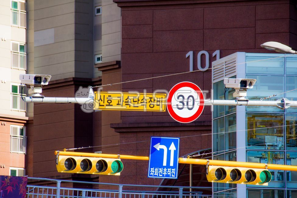 Signs,outdoor signs,signs,guidance,outdoor,outdoors,speed cameras,signals,speeding,speeding equipment,signal speed cameras,speed cameras