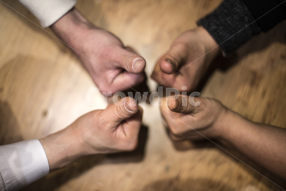 손,손모양,엄지,최고,손가락,표현,표시,사람,신체,신체일부,베스트,게임,엄지척,베리굿,인정,동양인,사람들,대중,군중,other people,crowd,신체일부,몸,body,손,제스처,표시,손짓,표현,gesture,hand,sign,expression