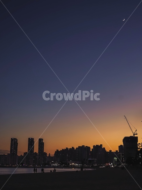 노을,손톱달,광안리,광안리해수욕장,감성사진,야경,밤,풍경,nightscape,night,landscape,실루엣,그림자,silhouette,shadow