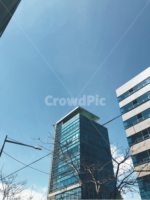 architecture,건축물,건물,arch,아치,arched,아치형,벽면,구조물,하늘,sky,사무실건물,building,officebuilding