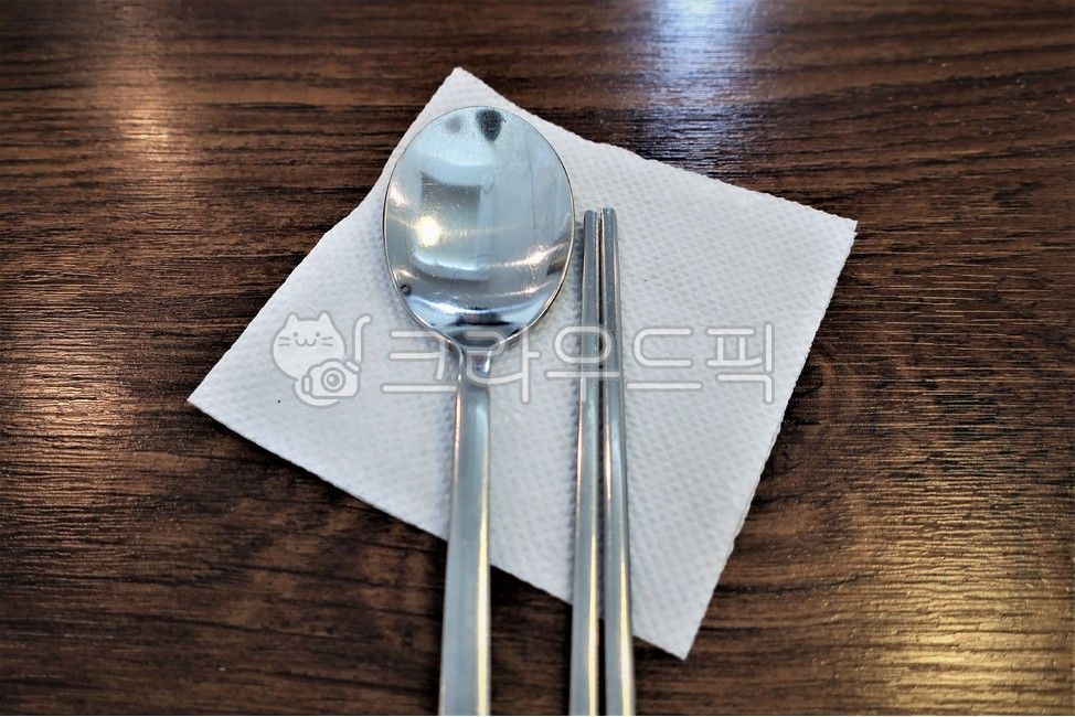 tableware,napkin,Spoon,objects,chopsticks,iron,thing,table,setting,object