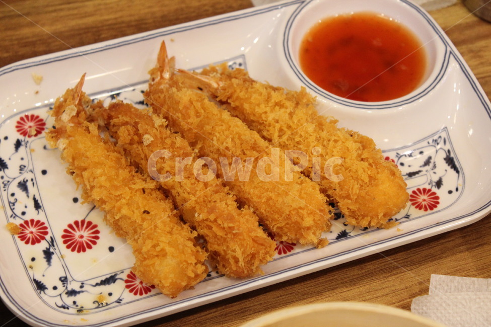 새우튀김,새우,shrimp,새우요리,새우음식,프라이,베트남음식,요리,음식,한국음식,식당,바삭한,튀긴음식,튀긴요리
