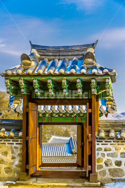 기와,고궁,담장,문화유산,한국의미,건축,겨울,계절,winter,season,한국전통,한국문화,korean traditional,korean culture,건축물,건물외관,exterior,building,structure,architecture,construction