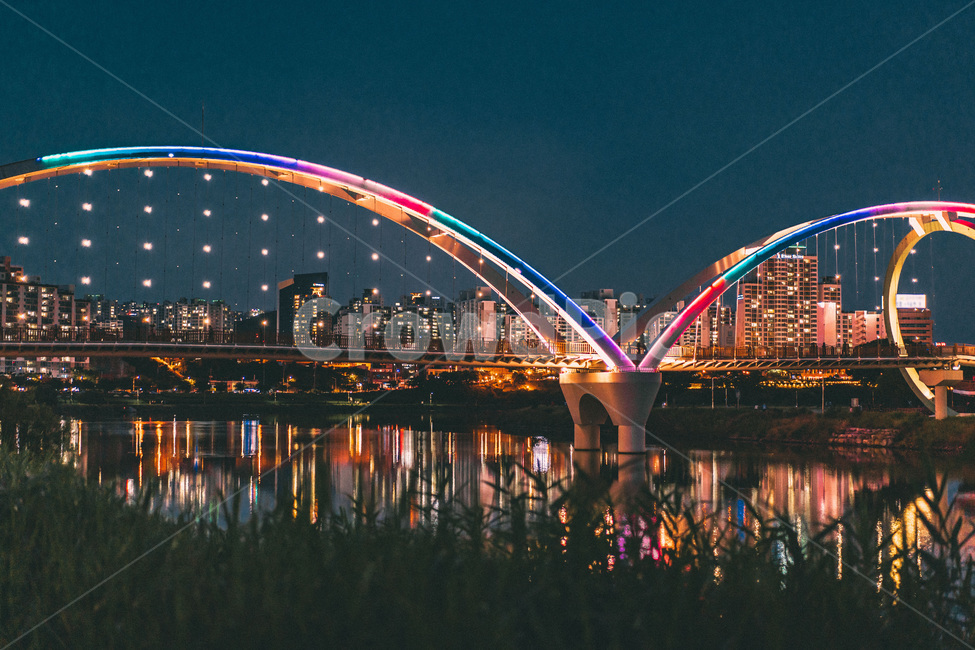 bridge,다리,건축물,arched,야경,강,감성,야경,밤,풍경,nightscape,night,landscape