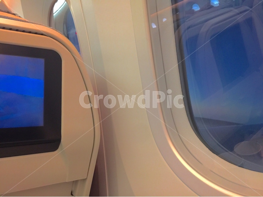 기내,비행기,비행,비행중,cabin,inflight,감성,감성사진,창문,비행감성,여행감성,파랑,파란색