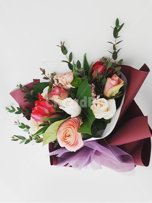 꽃다발,고백,선물,bouquet,loveconfession,축하,식물,자연,plants,nature,꽃,flower,연인,커플,사랑,lover,couple,기념일,축하,anniversary,congratulation,celebrate,celebration
