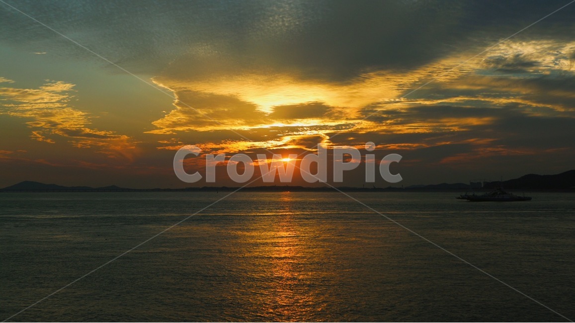 nature,자연,sunlight,햇빛,outdoors,옥외,sky,하늘,redsky,붉은하늘,dusk,황혼,sunset,일몰