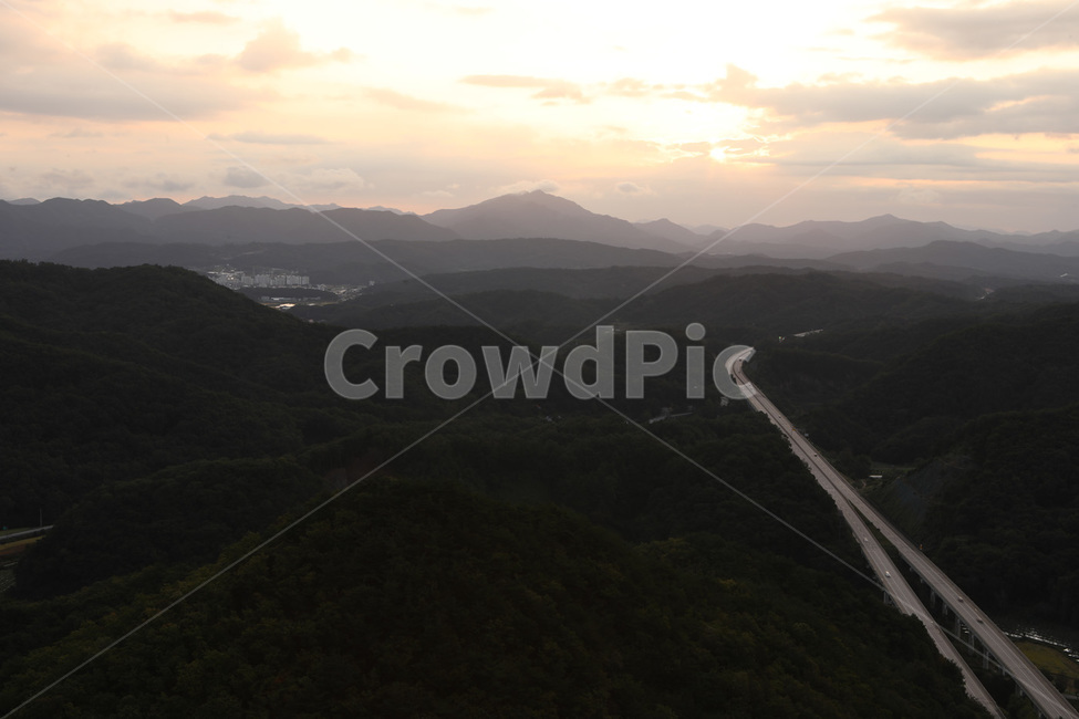 새벽,하늘,구름,산,도로,자연,풍경,nature,landscape