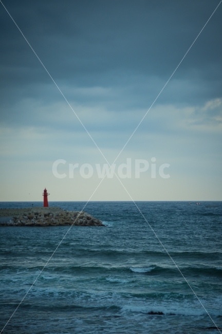 감성,등대,빨간등대,바다,풍경,수평선,구름,추억,그리움,회상,redlighthouse,ocean,sea,scene,cloud,sky,memory,missing,remind,sensitive,자연,풍경,nature,landscape,등대,lighthouse,architecture,건축물,building,건물,tower,탑