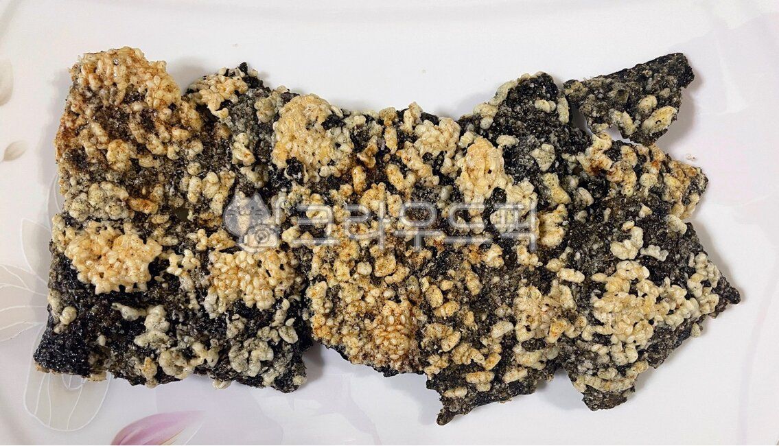 수제김부각,김부각,김요리,김과자,스낵,김,식재료,찹쌀김부각,부각,간식,주전부리,바삭바삭,바삭한,튀긴김,튀김,전통,전통음식,먹방,한식,한국음식,한국요리,음식,식사,밑반찬,마른안주,요리,meal,food,dish,cook,koreanfood