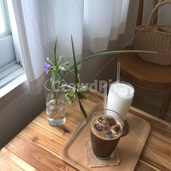 카페,아메리카노,라탄,라탄백,여름,감성,커피,카페,coffee,cafe