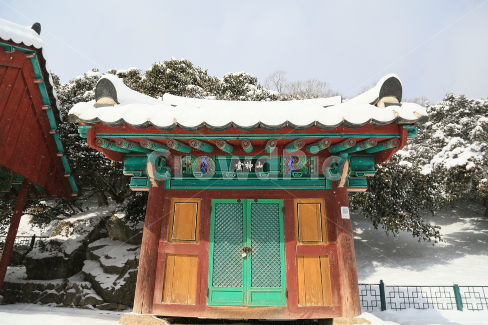 고창,선운사,선운사설경,설경,겨울,겨울,계절,winter,season,한국전통,한국문화,korean traditional,korean culture,종교,신앙,religion,belief,faith,건축물,건물외관,exterior,building,structure,architecture,construction