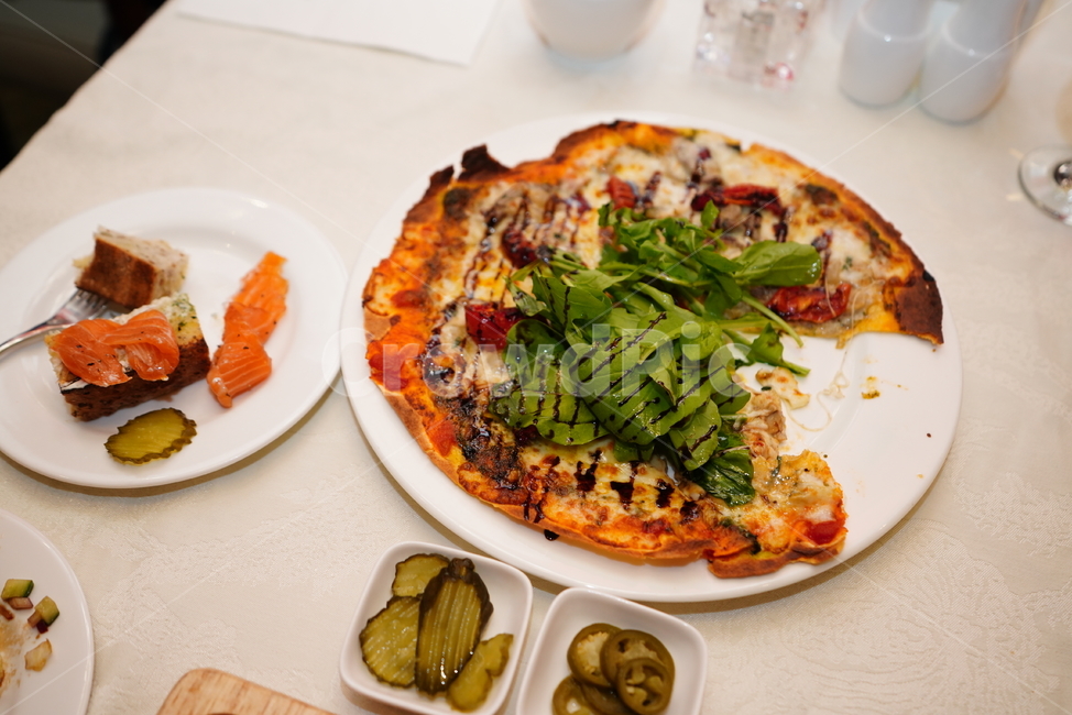 피자,양식,외식,이태리,음식,요리,pizza,접시,식사,식품,food,meal,dish,음식,식재료,요리,food,cook,meal,dishes,food reserves,양식,서양음식,서양요리,western food,western dishes,western meal,western cook