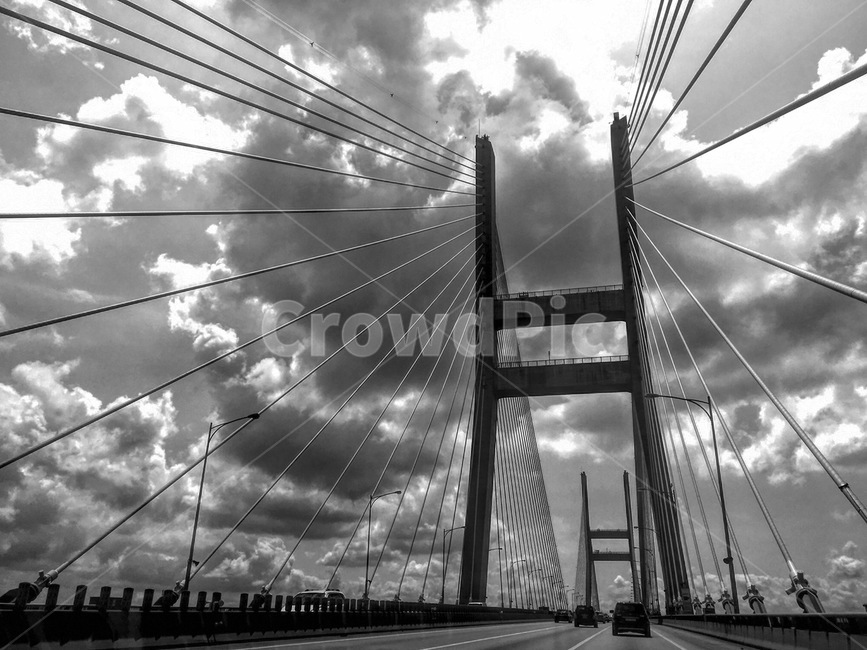 road,도로,building,건물,bridge,다리,서해대교,구름,달리는차안,차,대교,흑백,blackandwhite,흑백,모노톤,monochrome,black and white,건축물,건물외관,exterior,building,structure,architecture,construction