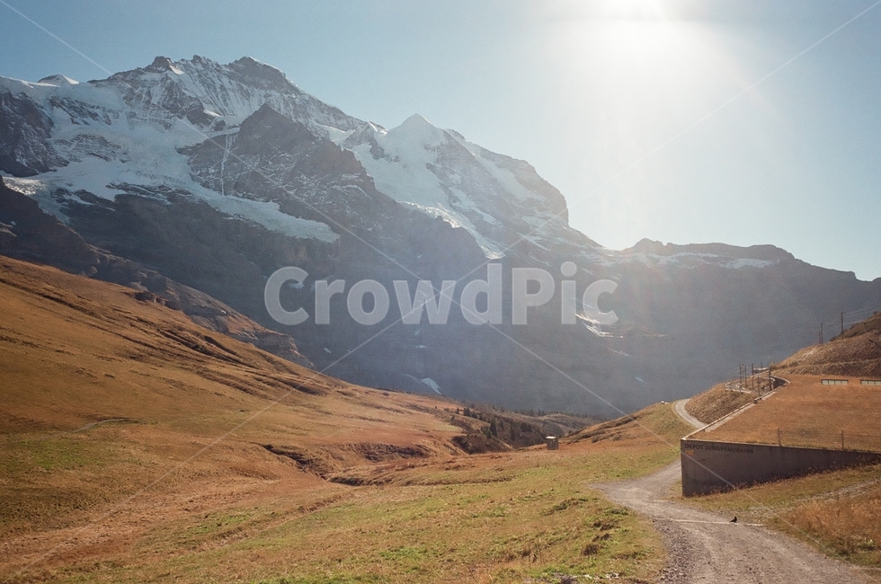 스위스,스위스트래킹,풍경,switzerland,만년설,알프스,산,트래킹,tracking,산길,mountain,눈,landscape,snow,필름,필름카메라,film,자연,풍경,nature,landscape,해외,외국,세계,foreign,oversea,world,세계자연풍경,해외자연풍경,외국자연풍경,world nature landscape,slope,경사,outdoors,옥외,road,도로,gravel,자갈,dirt road,흙길