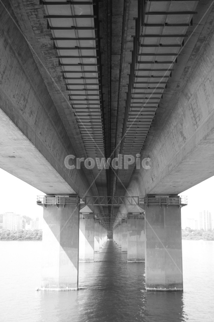 한강,철교,다리,건축물,구조물,흑백,모노톤,monochrome,black and white,건축물,건물외관,exterior,building,structure,architecture,construction