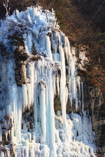 얼음폭포,산,눈덮인,얼음,눈,겨울,겨울,계절,winter,season,자연,풍경,nature,landscape,한국자연풍경,한국자연경관,korea nature landscape,outdoors,옥외,ice,빙,snow