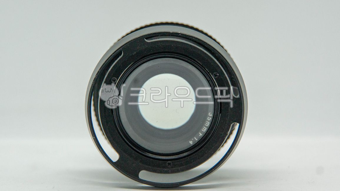 카메라,렌즈,카메라렌즈,조리개,아웃포커스,초점,빛,빛조절,f값,outfocus,수동렌즈,개방,lens,조리개개방,렌즈후드,광량조절,사진