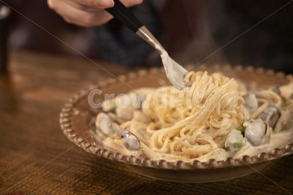 spaghetti,pasta,Italian cuisine,carbonara,noodle,Carbonara,Noodle dish