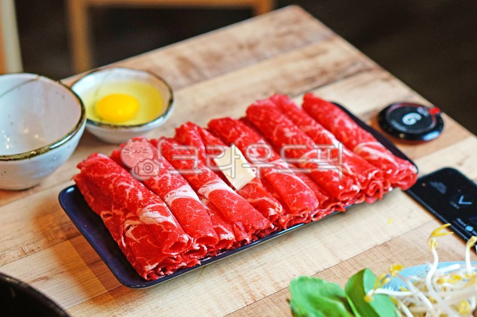 Japanese food,egg,nabe,izakaya,beef,shabushabu,food