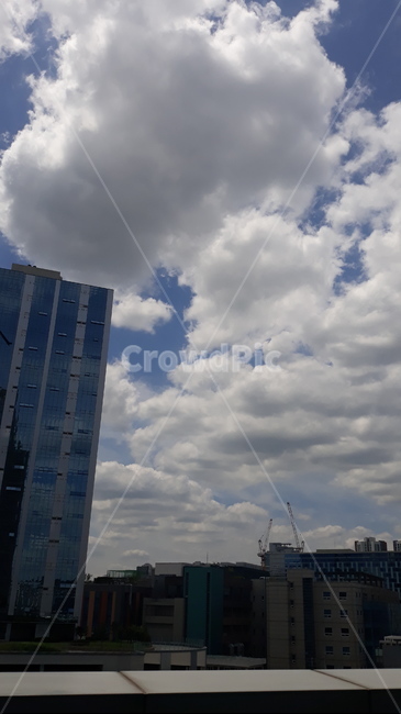 cloud,구름,자연,nature,outdoors,옥외,sky,하늘,weather,날씨,휴식,rest,빌딩옥상,rooftop,silverlining,희망,옥상,도시,풍경,city,landscape,cumulus,적운