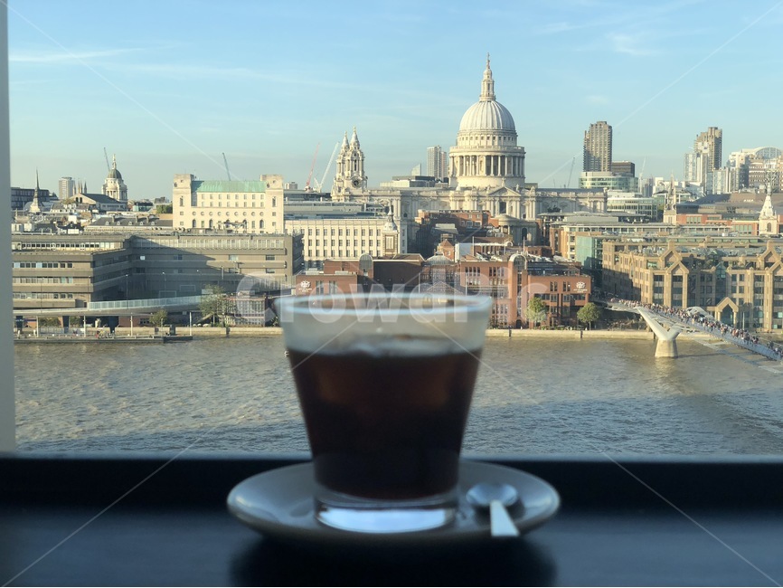 런던,테이트모던,뷰,세인트폴대성당,랜드마크,영국,london,tatemodern,하늘,강,템즈강,커피,coffee,카페,도시,풍경,city,landscape,해외,외국,세계,foreign,oversea,world,세계도시풍경,해외도시풍경,외국도시풍경,world cityscape,커피,카페,coffee,cafe,coffee cup,커피 컵,cup,컵