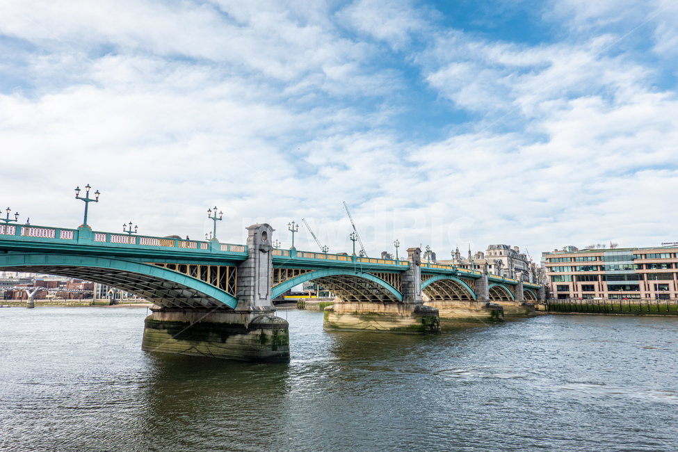southwarkbridge,building,건물,architecture,건축물,arched,아치,아치교,archbridge,arch,다리,bridge,아치형
