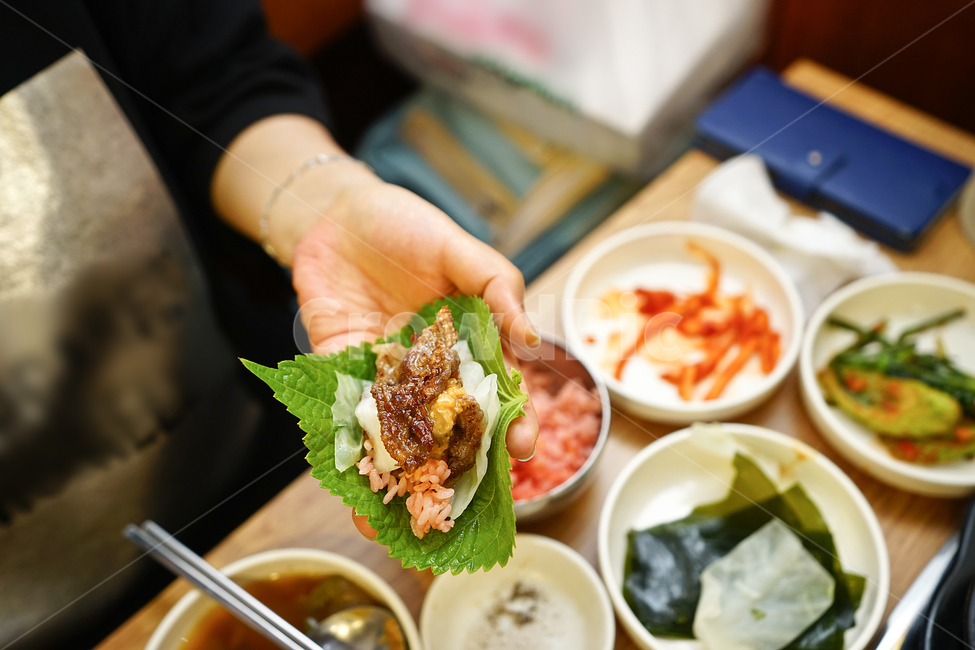 음식,야채,쌈,고기,삼겹살,식사,안주,채소,푸드,육식,소주안주,육류,한식,신체일부,몸,body,음식,식재료,요리,food,cook,meal,dishes,food reserves,육류,고기,meat