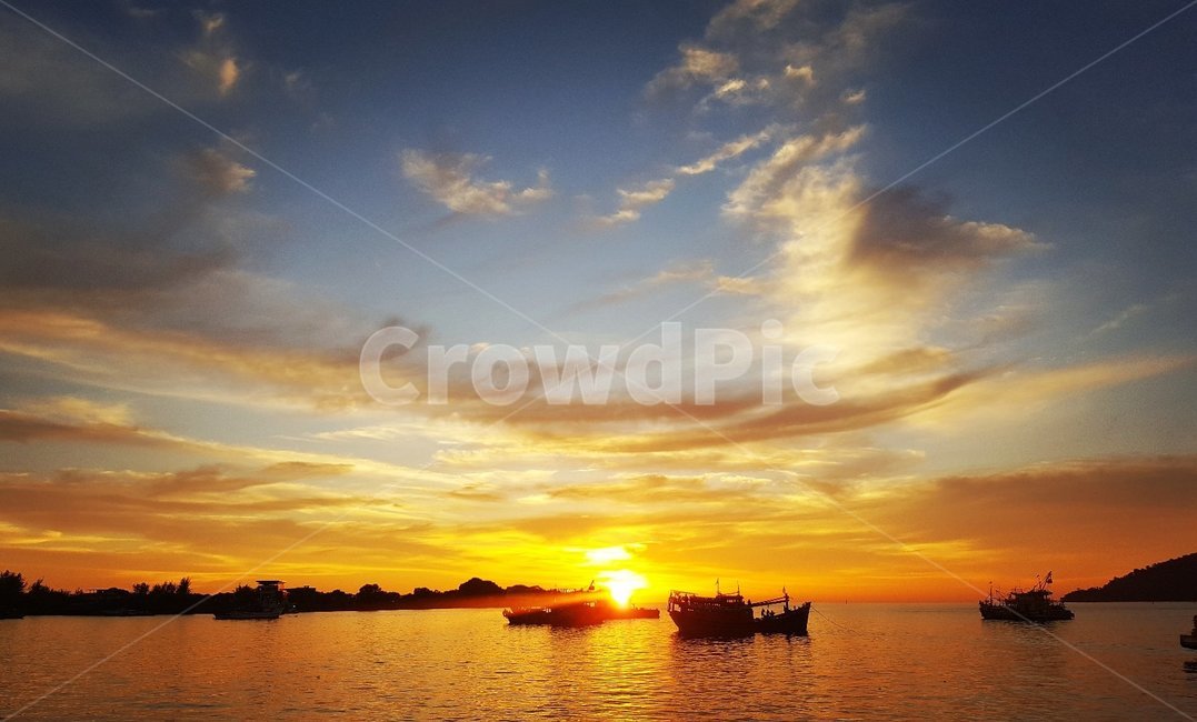 nature,자연,sunlight,햇빛,sunset,일몰,황혼,redsky,붉은하늘,sky,하늘,새벽,배,해,해돋이