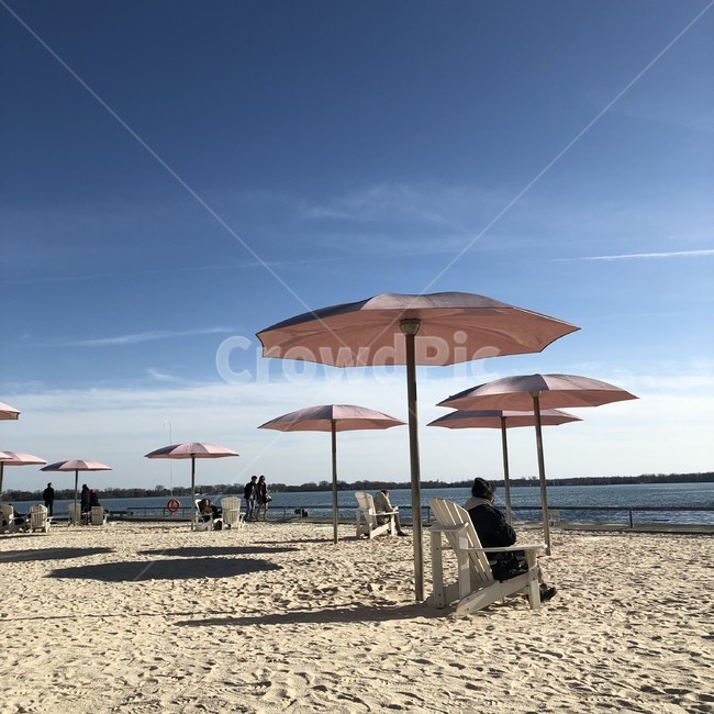 해변,여행,바다,여름,하늘,휴가,beach,travel,trip,sea,summer,sky,blue,vacation,해수욕장,parasol,파라솔,umbrella,파란