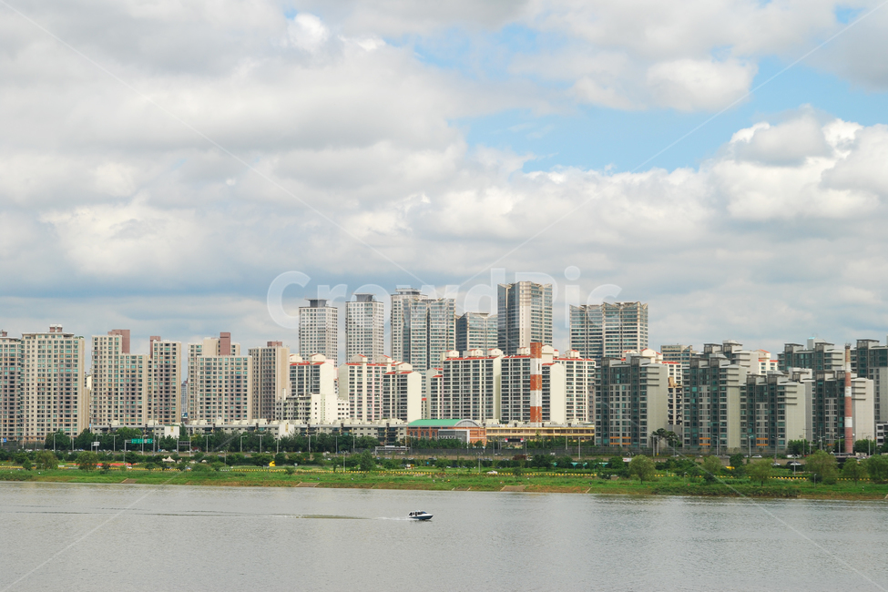 한강,아파트,수상택시,운송,수상교통,교통수단,하늘,구름,도시,도심,배경,백그라운드,집,부동산,풍경,스카이라인,서울,한국,도시,풍경,city,landscape,한국도시풍경,한국도시경관,korea cityscape,시티,urban,어반,town,building,건물,high rise,고층 건물