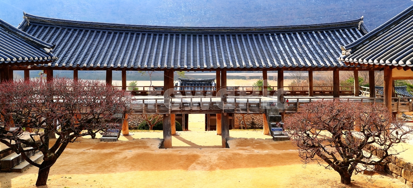 병산서원,안동,서원,조선시대,기와집,집,목조건물,한국전통,한국문화,korean traditional,korean culture,랜드마크,landmark,tourist attraction,한국랜드마크,한국관광지,한국명소,korea landmark,korea tourist attraction,건축물,건물외관,exterior,building,structure,architecture,construction