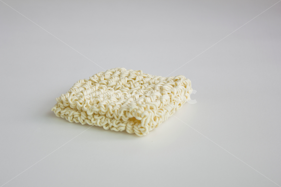 라면,면,면말,말린,건조,식품,클로즈업,생라면,음식,요리,재료,한식,분식,야식,국수,누들,푸드,인스턴트,인스턴트라면,밀가루,패스트푸드,면발,면요리,면류,흰배경,음식,식재료,요리,food,cook,meal,dishes,food reserves,면류,면요리,noodles
