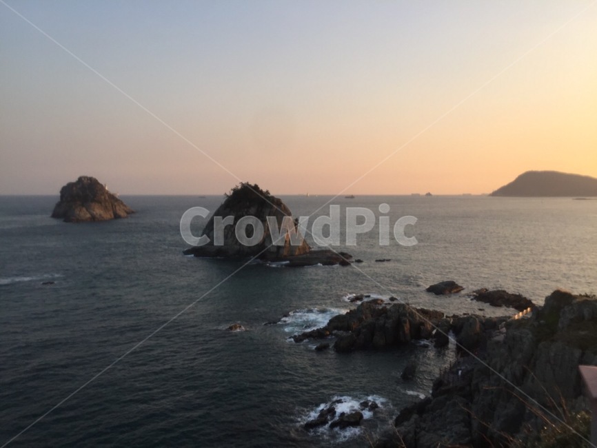 바다,여름바다,풍경,여름,하늘,노을,구름,sea,summer,sky,cloud,자연,풍경,nature,landscape,land,땅,outdoors,옥외,ocean,대양,water,물,shoreline,해안선,promontory,곶,coast,연안