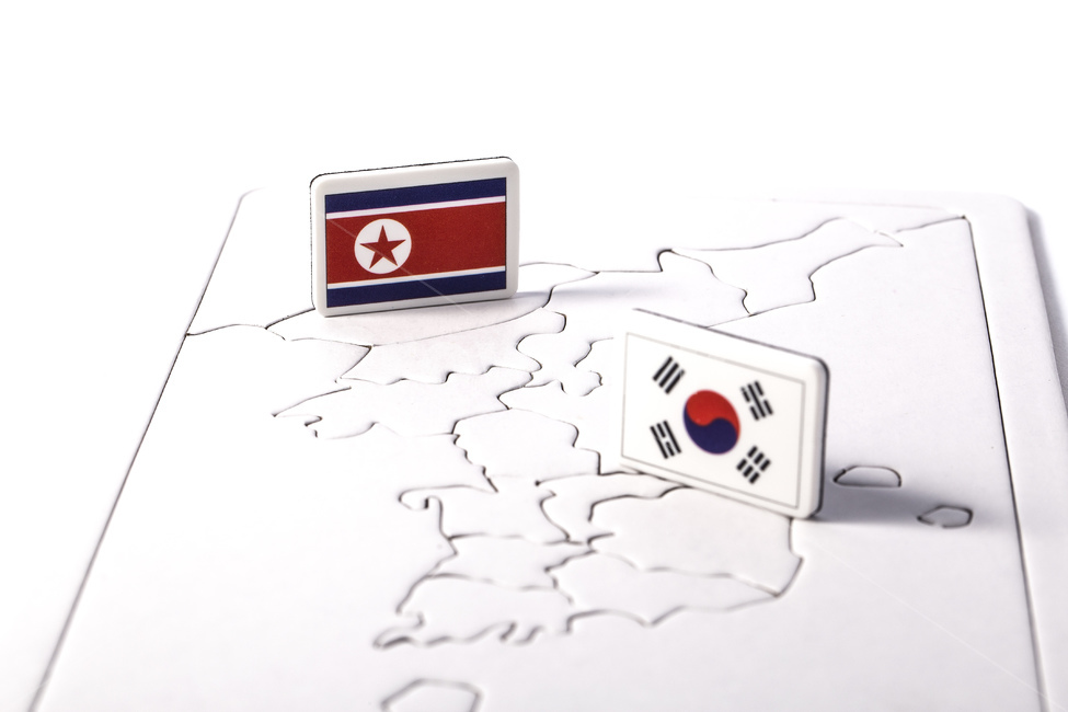 대한민국,북한,한민족,민족,국기,flag,통일,하나,아시아,근접촬영,컨퍼런스,충돌,대립,위기,문화,민주주의,독재,외교,경제,정부,korean,map,국적,북쪽,애국심,평화,대통령,공화국,남쪽,회담,화합,정치,정상회담,기호,휴전,전쟁,세계,태극기,지도,국가,비즈니스,사업,business,service,work,연출,컨셉,콘셉,direction,concept
