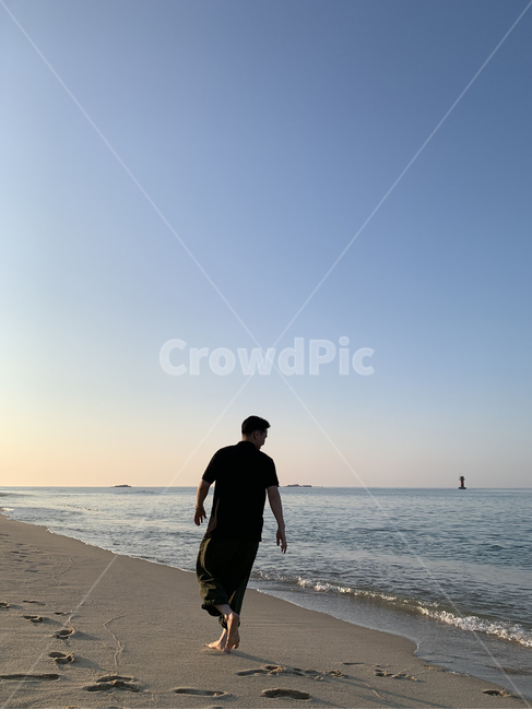 바다,해수욕장,바다풍경,남자,남성,해안가,바닷가,seaside,manonthebeach