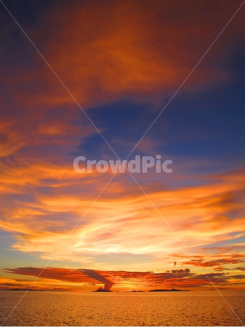 nature,자연,outdoors,sky,하늘,sunset,일몰,ocean,붉은하늘